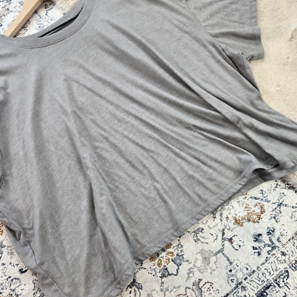 Torrid Signature Jersey Relaxed Crew Tee Plus Size Gray 3 - Picture 5 of 8